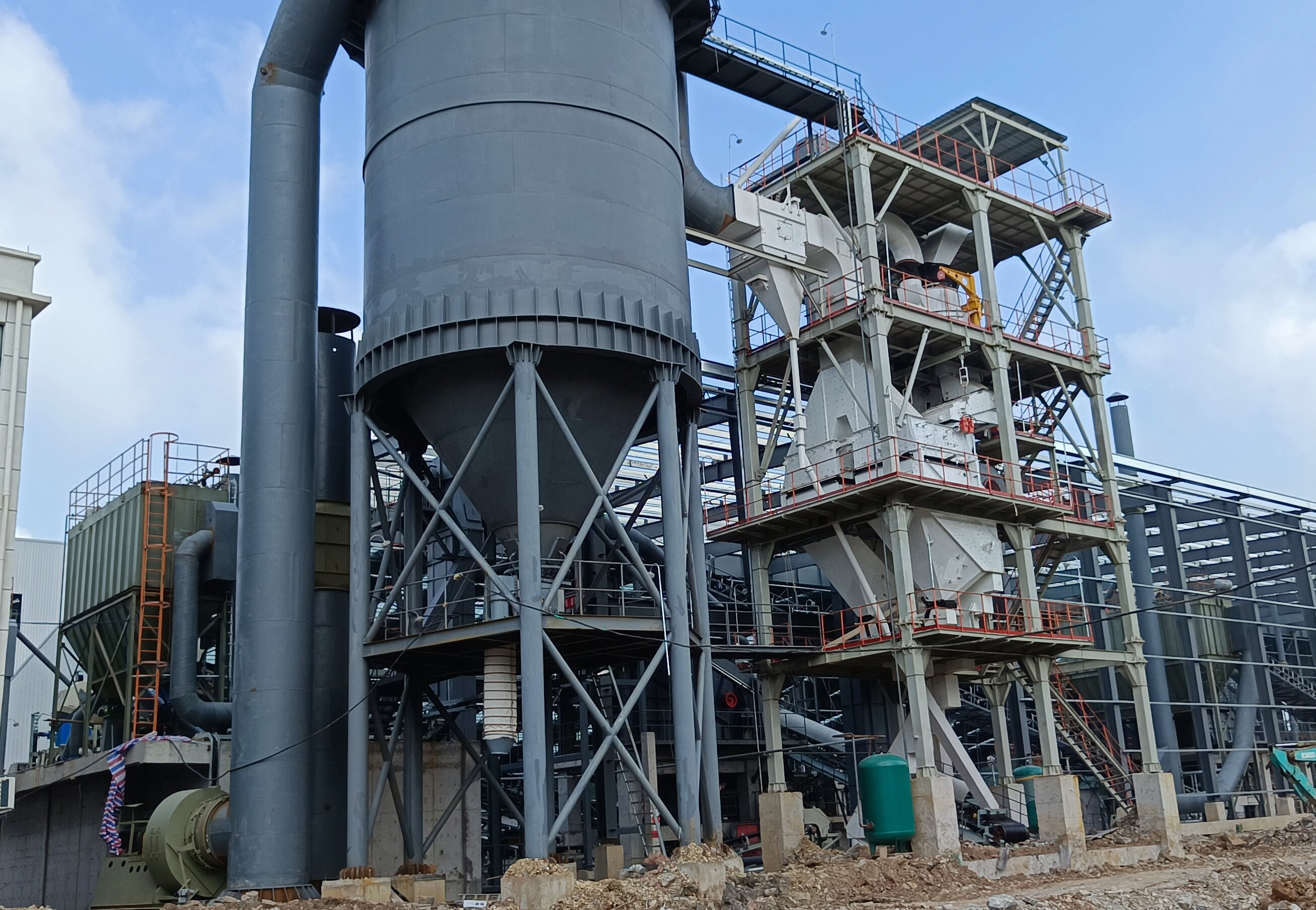 干法革新 砂筑未來——干法制砂樓，引領(lǐng)砂石產(chǎn)業(yè)綠色智能新征程